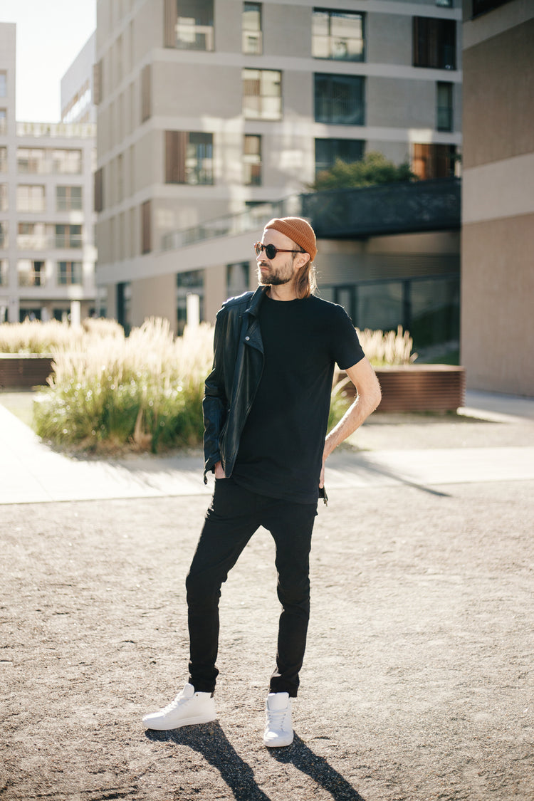 T-shirt BLACK